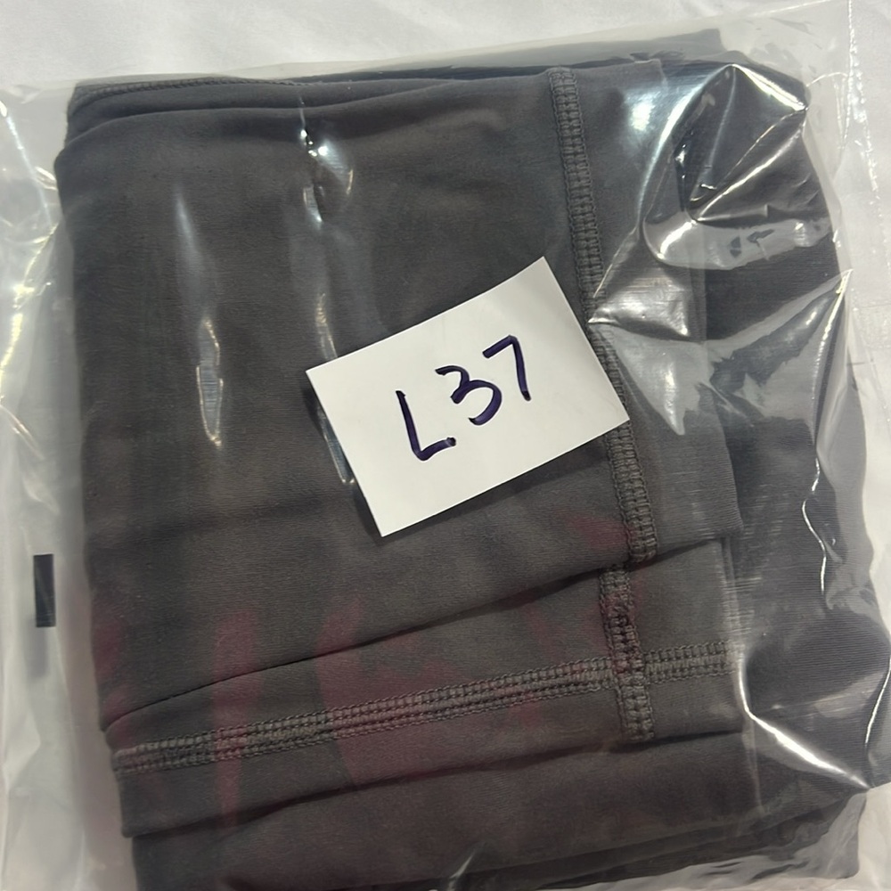 Colorfulkoala grey leggings size M - Picture 7 of 7